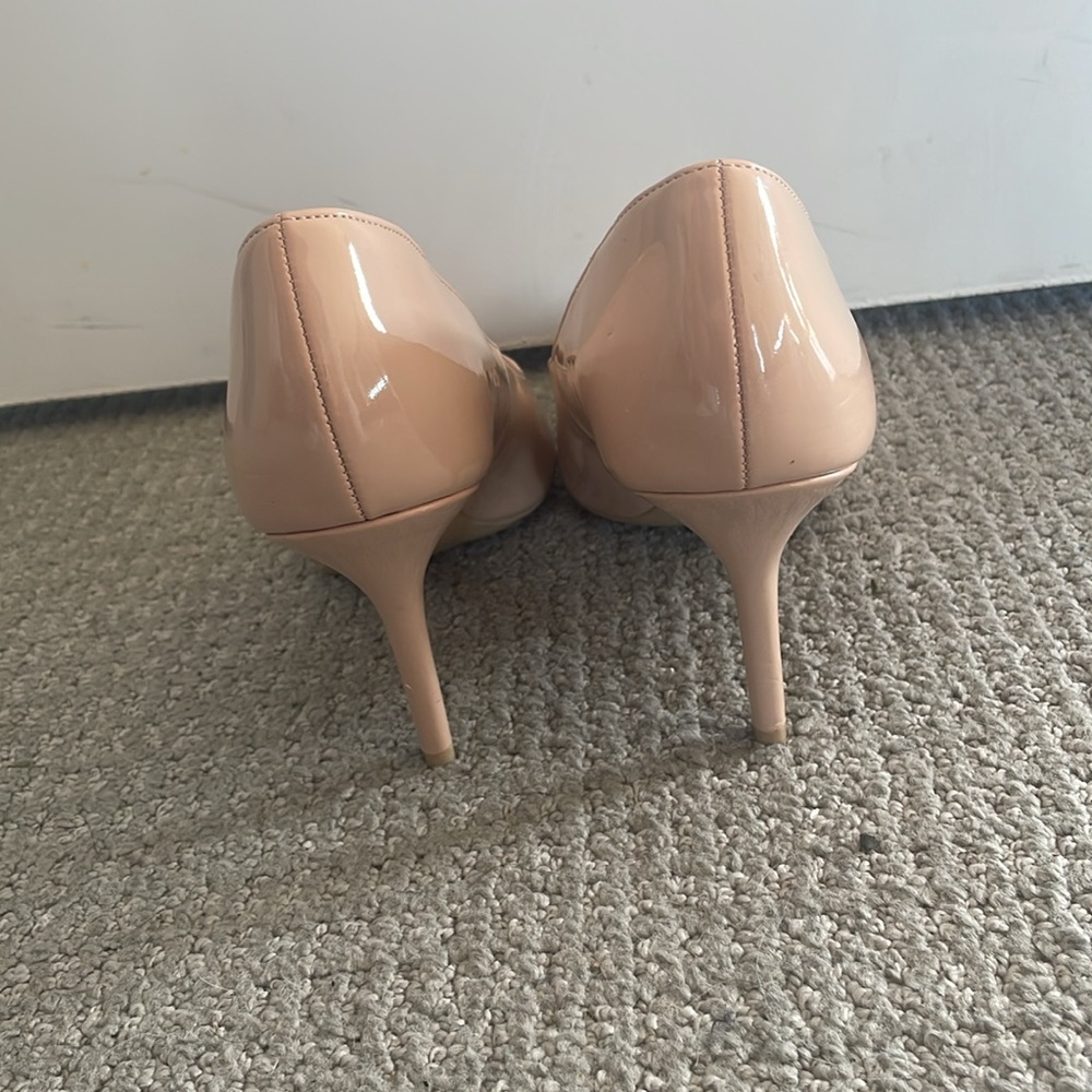 Nude Old Navy heels - Picture 5 of 8
